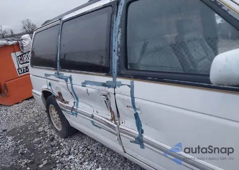 1993 Chrysler Town & Country из США, поврежденный, VIN 1C4GH54R1PX696513